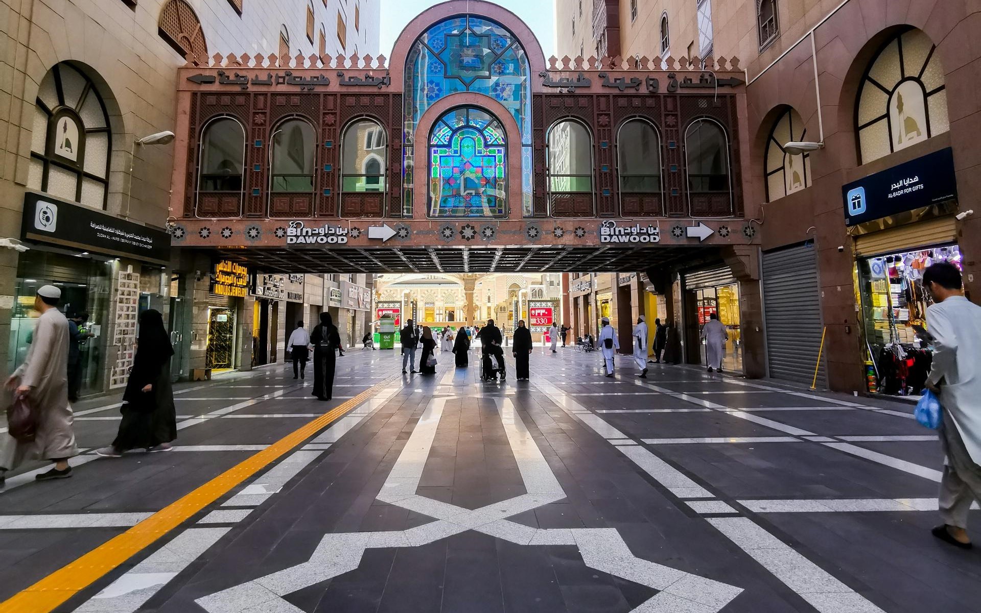medina